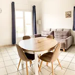 Maison 300m A Prázdninový dům